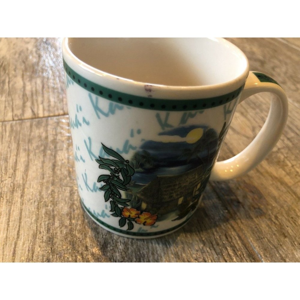 Hilo Hattie Coffee Mug Kaua'i Beach‎ Surf Shack Hawaii 2002 Island Heritage 8 oz